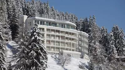 Davos-Waldhotel-Winter